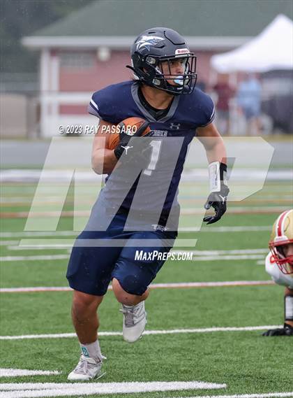 Thumbnail 2 in Half Hollow Hills West vs Eastport-South Manor photogallery.