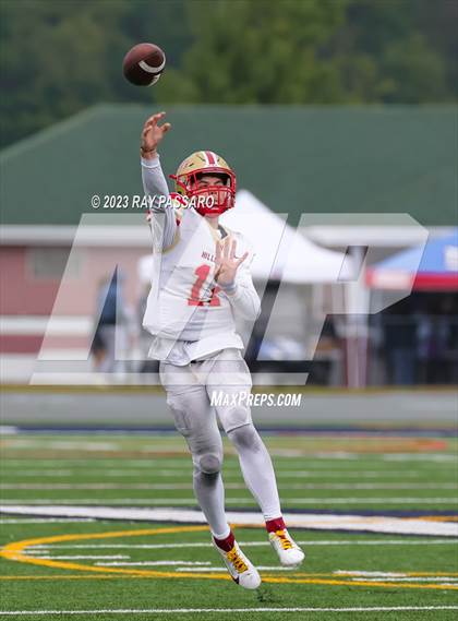 Thumbnail 2 in Half Hollow Hills West vs Eastport-South Manor photogallery.