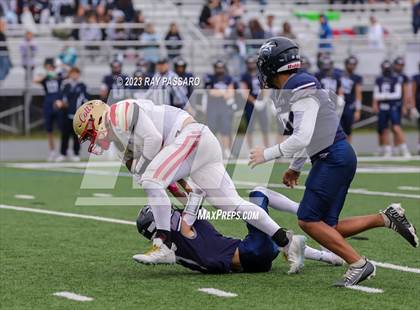 Thumbnail 3 in Half Hollow Hills West vs Eastport-South Manor photogallery.