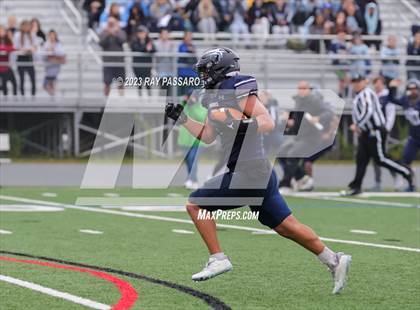 Thumbnail 3 in Half Hollow Hills West vs Eastport-South Manor photogallery.
