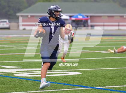 Thumbnail 2 in Half Hollow Hills West vs Eastport-South Manor photogallery.