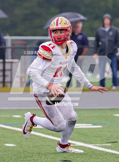 Thumbnail 1 in Half Hollow Hills West vs Eastport-South Manor photogallery.