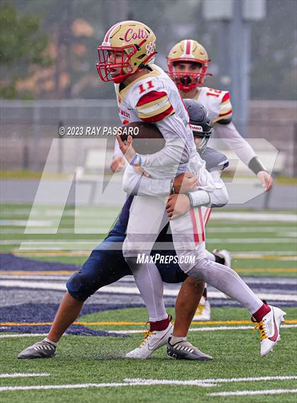 Thumbnail 2 in Half Hollow Hills West vs Eastport-South Manor photogallery.