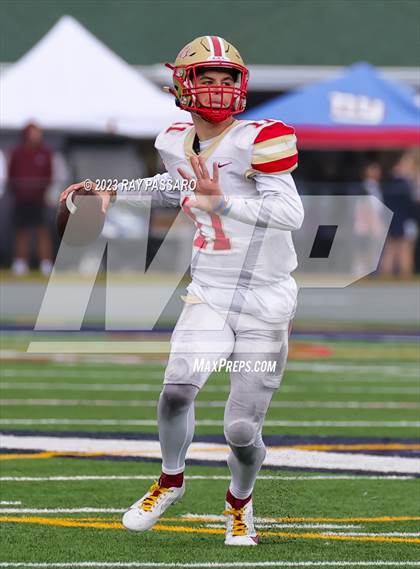 Thumbnail 3 in Half Hollow Hills West vs Eastport-South Manor photogallery.