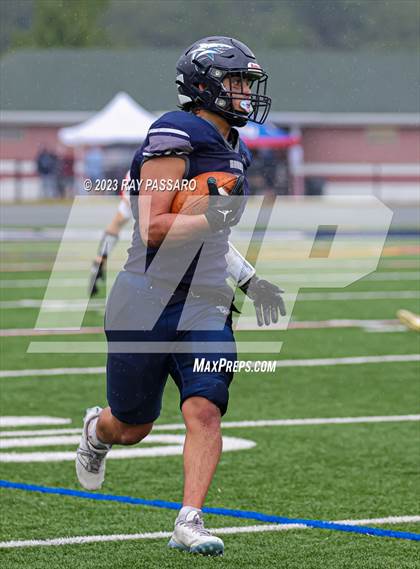Thumbnail 3 in Half Hollow Hills West vs Eastport-South Manor photogallery.