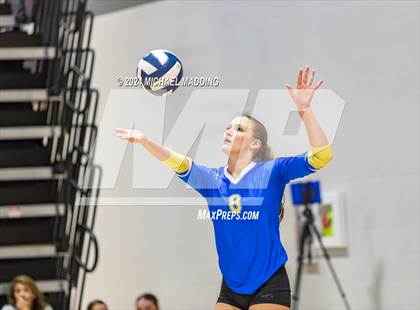 Thumbnail 2 in Vidor vs Hamshire-Fannett (Hardin-Jefferson Varsity Tournament) photogallery.