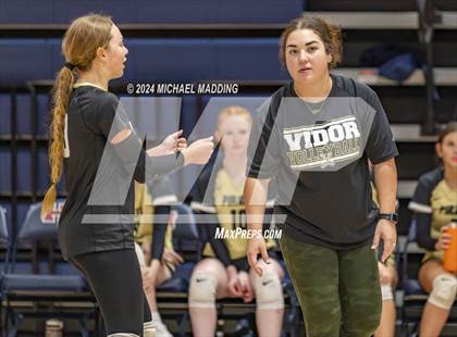 Thumbnail 3 in Vidor vs Hamshire-Fannett (Hardin-Jefferson Varsity Tournament) photogallery.