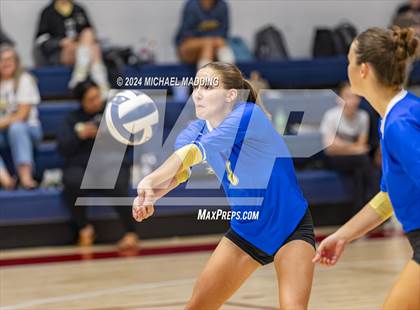 Thumbnail 3 in Vidor vs Hamshire-Fannett (Hardin-Jefferson Varsity Tournament) photogallery.