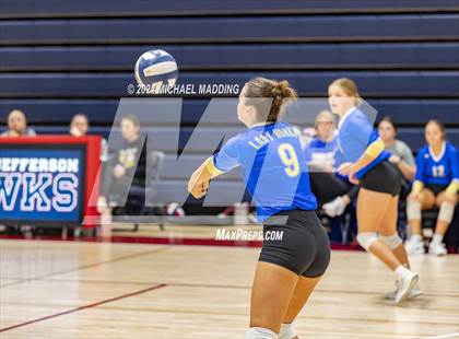 Thumbnail 2 in Vidor vs Hamshire-Fannett (Hardin-Jefferson Varsity Tournament) photogallery.