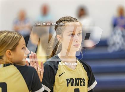 Thumbnail 1 in Vidor vs Hamshire-Fannett (Hardin-Jefferson Varsity Tournament) photogallery.