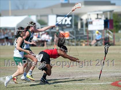 Thumbnail 1 in St. John's v Hockaday (D1 TGHSLL State Semifinal) photogallery.
