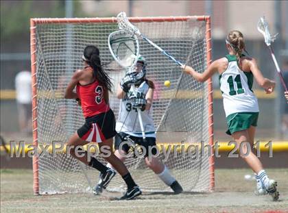 Thumbnail 3 in St. John's v Hockaday (D1 TGHSLL State Semifinal) photogallery.