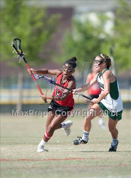 Thumbnail 1 in St. John's v Hockaday (D1 TGHSLL State Semifinal) photogallery.