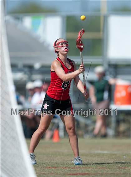 Thumbnail 1 in St. John's v Hockaday (D1 TGHSLL State Semifinal) photogallery.