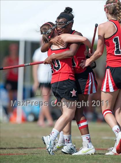 Thumbnail 1 in St. John's v Hockaday (D1 TGHSLL State Semifinal) photogallery.