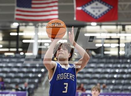 Thumbnail 3 in Rogers @ Fayetteville photogallery.