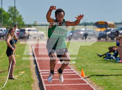 Thumbnail 1 in Lake Houston Conquerors Invitational (Triple Jump) photogallery.