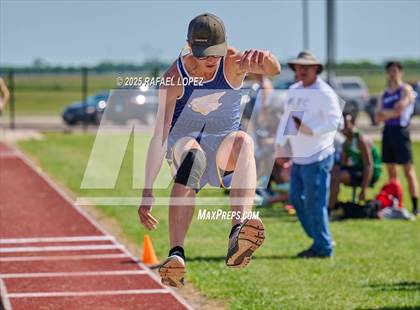 Thumbnail 3 in Lake Houston Conquerors Invitational (Triple Jump) photogallery.