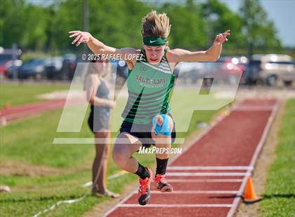 Thumbnail 2 in Lake Houston Conquerors Invitational (Triple Jump) photogallery.