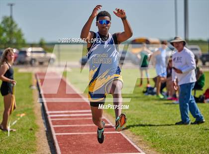 Thumbnail 3 in Lake Houston Conquerors Invitational (Triple Jump) photogallery.