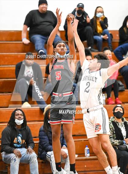 Thumbnail 1 in St. Pius X-St. Matthias Academy vs. Beverly Hills photogallery.