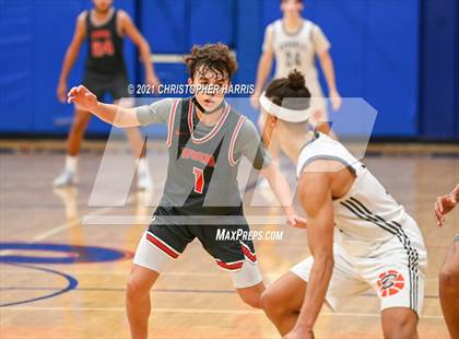 Thumbnail 3 in St. Pius X-St. Matthias Academy vs. Beverly Hills photogallery.