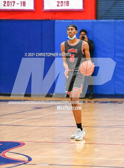 Thumbnail 2 in St. Pius X-St. Matthias Academy vs. Beverly Hills photogallery.