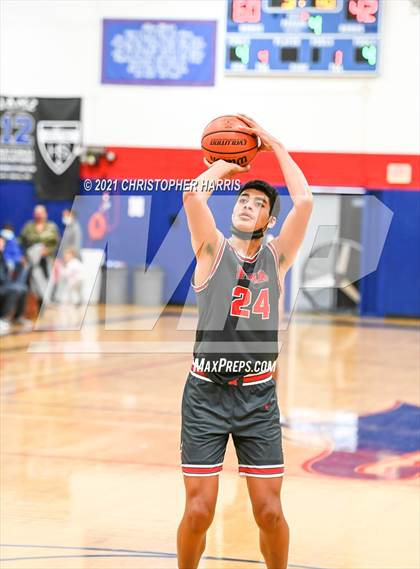 Thumbnail 2 in St. Pius X-St. Matthias Academy vs. Beverly Hills photogallery.