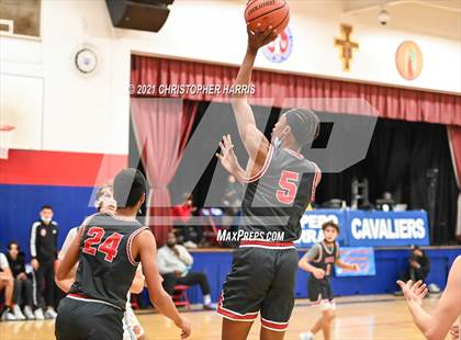 Thumbnail 3 in St. Pius X-St. Matthias Academy vs. Beverly Hills photogallery.