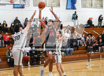 Thumbnail 3 in St. Pius X-St. Matthias Academy vs. Beverly Hills photogallery.