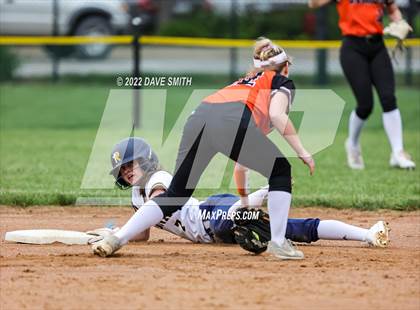 Thumbnail 3 in Regina vs Washington (Varsity Classic) photogallery.