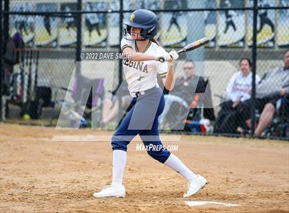 Thumbnail 2 in Regina vs Washington (Varsity Classic) photogallery.