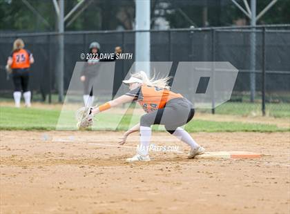Thumbnail 2 in Regina vs Washington (Varsity Classic) photogallery.