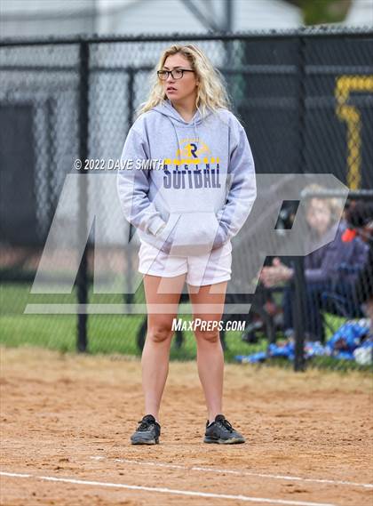 Thumbnail 1 in Regina vs Washington (Varsity Classic) photogallery.