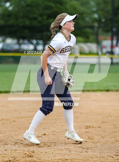 Thumbnail 1 in Regina vs Washington (Varsity Classic) photogallery.