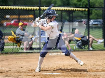Thumbnail 3 in Regina vs Washington (Varsity Classic) photogallery.