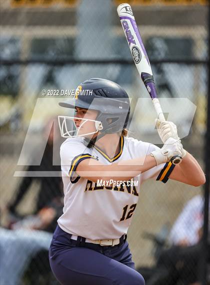 Thumbnail 2 in Regina vs Washington (Varsity Classic) photogallery.