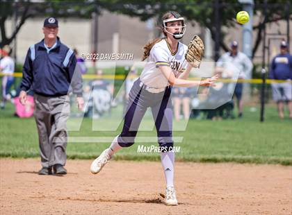 Thumbnail 2 in Regina vs Washington (Varsity Classic) photogallery.