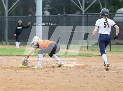 Thumbnail 3 in Regina vs Washington (Varsity Classic) photogallery.