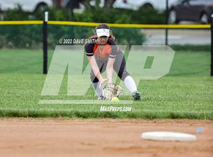 Thumbnail 2 in Regina vs Washington (Varsity Classic) photogallery.