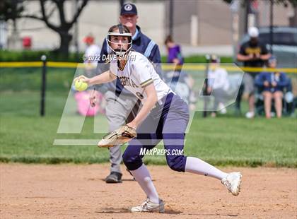 Thumbnail 1 in Regina vs Washington (Varsity Classic) photogallery.