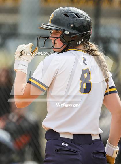 Thumbnail 3 in Regina vs Washington (Varsity Classic) photogallery.