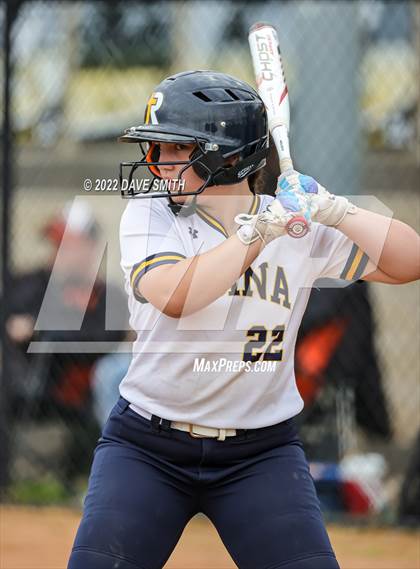 Thumbnail 2 in Regina vs Washington (Varsity Classic) photogallery.