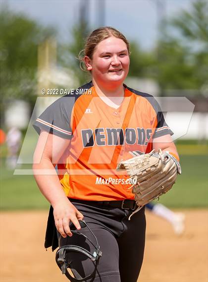 Thumbnail 2 in Regina vs Washington (Varsity Classic) photogallery.