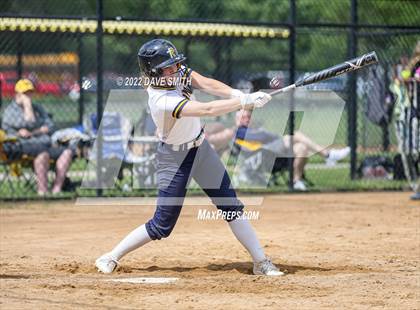 Thumbnail 1 in Regina vs Washington (Varsity Classic) photogallery.