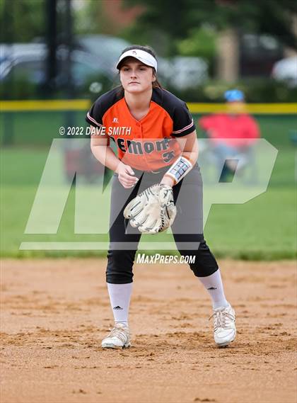 Thumbnail 1 in Regina vs Washington (Varsity Classic) photogallery.