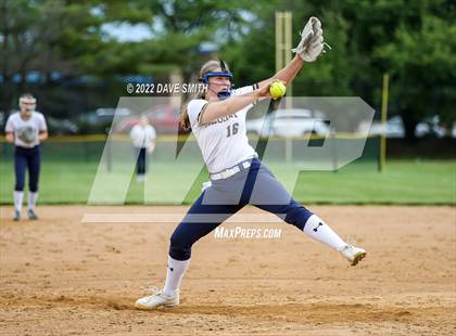 Thumbnail 2 in Regina vs Washington (Varsity Classic) photogallery.