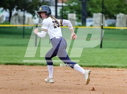 Thumbnail 1 in Regina vs Washington (Varsity Classic) photogallery.