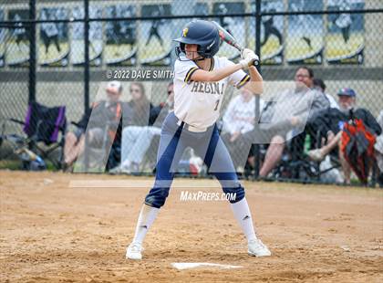 Thumbnail 1 in Regina vs Washington (Varsity Classic) photogallery.