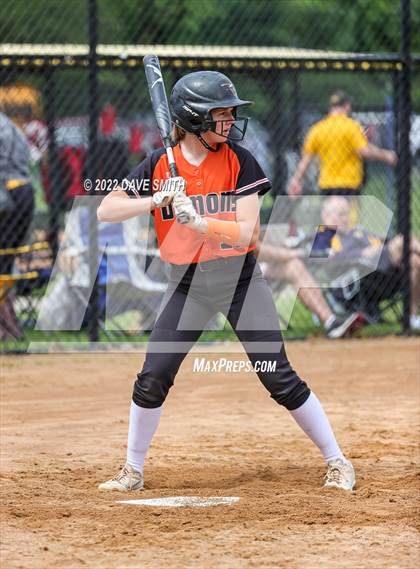Thumbnail 3 in Regina vs Washington (Varsity Classic) photogallery.